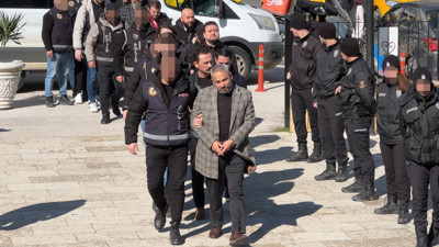 Belediyeye rüşvet operasyonu: Kamu görevlileri tutuklandı