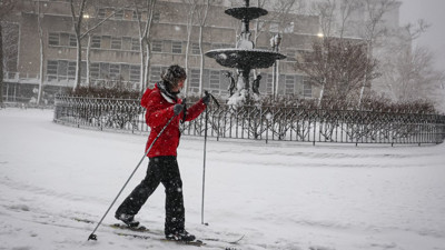 Görkemli şehri kar esir aldı