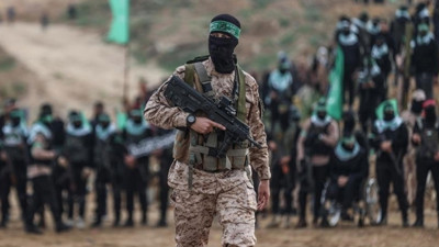 Hamas, Gazze'de hükümeti feshetti