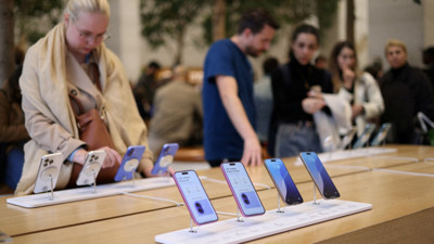 Apple ‘uygun fiyatlı’ iPhone’u duyurdu