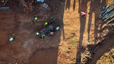 İş merkezi çöktü: Çok sayıda ölü var