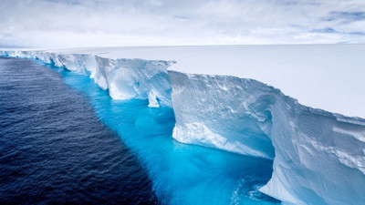 'Dünyanın en büyük buzdağı' yok olmak üzere