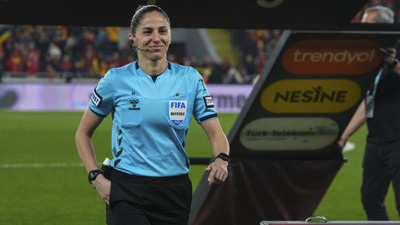 Asen Albayrak, Süper Lig'de 22 yıl sonra maç yöneten ilk hakem oldu