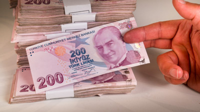 Borç 15 trilyon liraya dayandı
