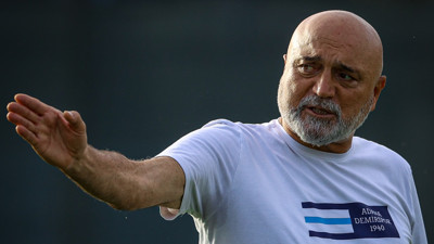 Hikmet Karaman imzayı attı