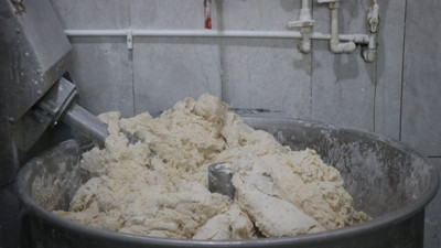 Sahur sofralarının asırlık konuğu: Günde sadece 250 adet üretiyorlar