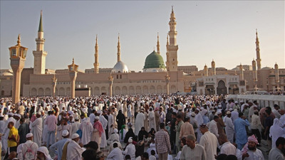 Suudi Arabistan: Ramazan Bayramı cuma başlıyor