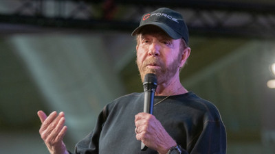 Aksiyon filmlerinin ünlü yıldızı hastaneye kaldırıldı