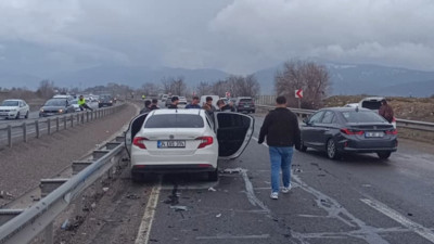 El freni çekilmeyen otomobil can aldı! 1 ölü, 3 yaralı