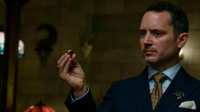 Paris'te yangın paniği: Ünlü oyuncu lüks otelden kaçtı