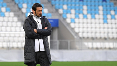 Milli maçta yere düşen Egemen Korkmaz hastaneye kaldırıldı