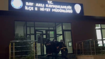 Evden 100 binden fazla hap çıktı