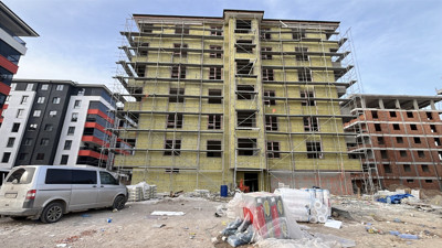 Asansör boşluğuna düşerek hayatını kaybetti