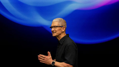 Apple CEO’su Tim Cook görevini bırakıyor