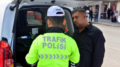 Şoför cezayı yiyince gazetecilere patladı