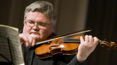 Ünlü Rus kemancı Sergey Stadler Türkiye uçağında hayatını kaybetti