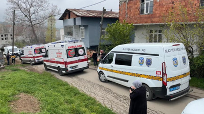 Annesini öldürüp kendini vurdu