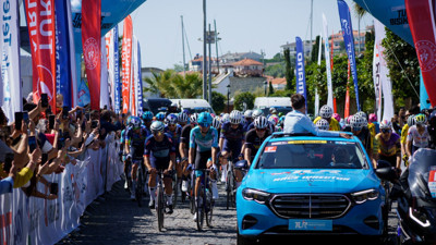 Cumhurbaşkanlığı Türkiye Bisiklet Turu Çeşme'den yola çıktı