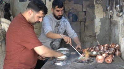 İkiz kardeşler baba mesleği ile kişi başı aylık 80 bin lira kazanıyor