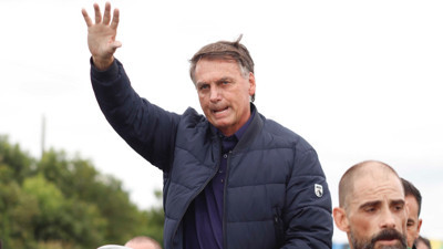 Ev hapsindeki Bolsonaro, hastaneye kaldırıldı