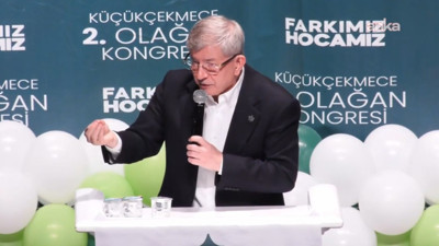 Davutoğlu: Türkiye ikiye ayrıldı, gözü doymayanlarla karnı doymayanlar