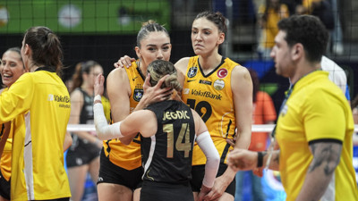 VakıfBank'tan büyük geri dönüş: Şampiyonlar Ligi'nde finalde!