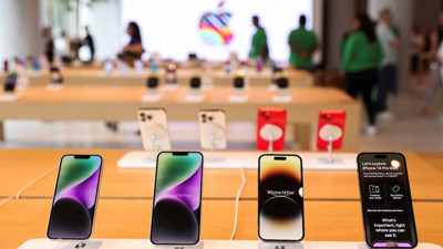 Apple, Samsung ürünlerini kullanmayı gündemine aldı