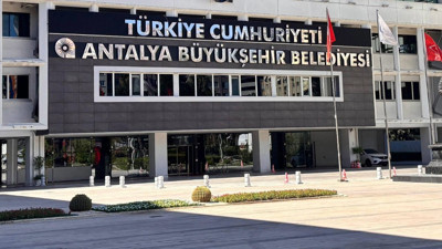 Muhittin Böcek'in berberi tutuklandı