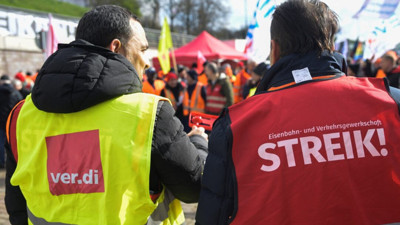 Almanya'da milyonlarca işçi greve gidiyor