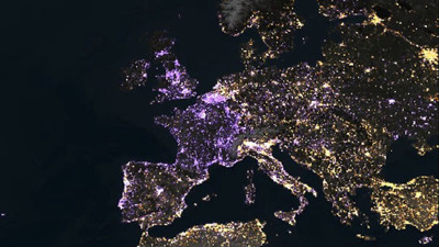 NASA: Dünya gece böyle görünüyor
