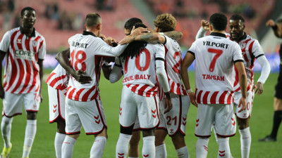 Samsunspor, Göztepe'yi beşincilikten etti: 3-0