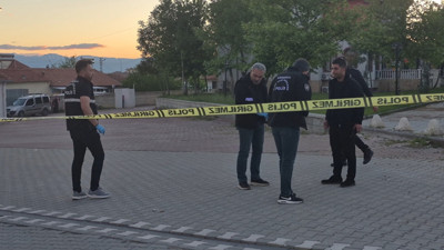 Sosyal medyada tartışıp, parkta kavga ettiler