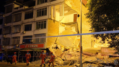 5.2 büyüklüğünde deprem: Ölü ve yaralılar var
