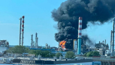 Petrokimya tesisinde patlama: 1 ölü, 8 yaralı