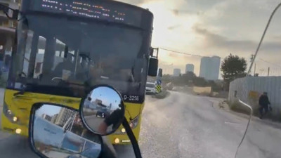 İETT otobüsü kırmızıda geçti, motosikletli son anda durabildi