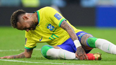Dünya Kupası öncesi Brezilya'ya Neymar şoku: Sakatlandı