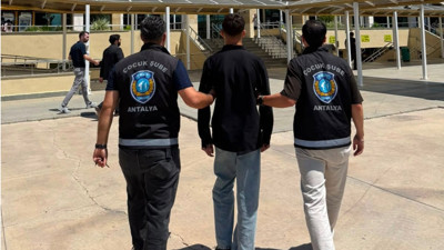 ‘Devlet biziz’ dedi, gözaltına alındı
