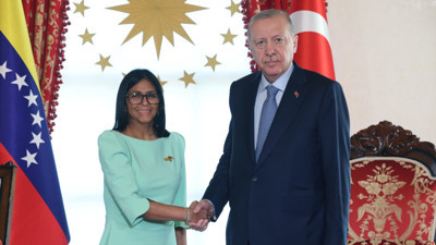 Erdoğan, Venezuela geçici lideri ile görüştü