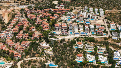 Lüks villa tatillerinin bedeli dudak uçuklatıyor