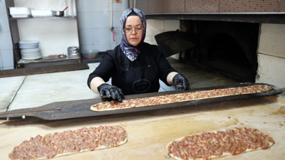 Usta krizine hamurla çözüm: Öğrenip lokantayı ayakta tuttu