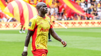 Fenerbahçe ile anılıyordu: Lens'ten ayrıldı