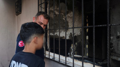 13 yaşındaki çocuk çakmakla oynarken yanan ev küle döndü