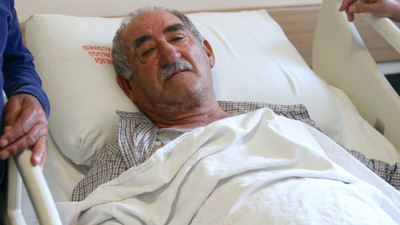 Ayı, yaşlı adamın bacağını kırdı