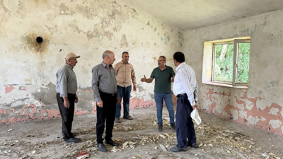 42 yıl sonra mesleğe başladığı yere gitti, bu halde buldu