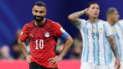 Beşiktaş taraftarı çıldırdı: Trossard'ın imza töreninde 'Ya Allah bismillah Mohamed Salah' dediler