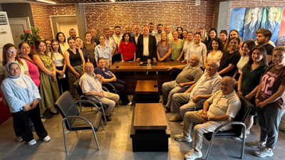 CHP Ceyhan ilçe yönetimi toplu istifayla Yeni Parti'ye geçti