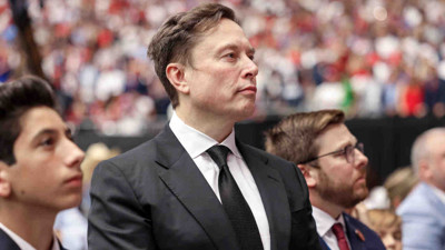 Elon Musk dava açtı: Sebebi çıplaklaştırma uygulaması