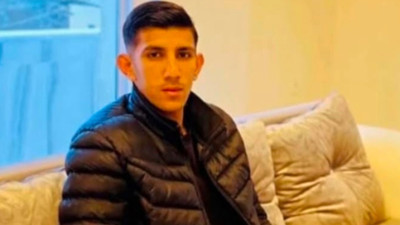 Üçüncü kattan düşen genç öldü