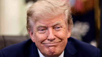 Trump'tan yeni darbe: Kararnameyi imzaladı