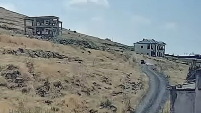 5 kişinin bulunduğu elektrikli mobilet devrildi: 3'ü çocuk 5 yaralı